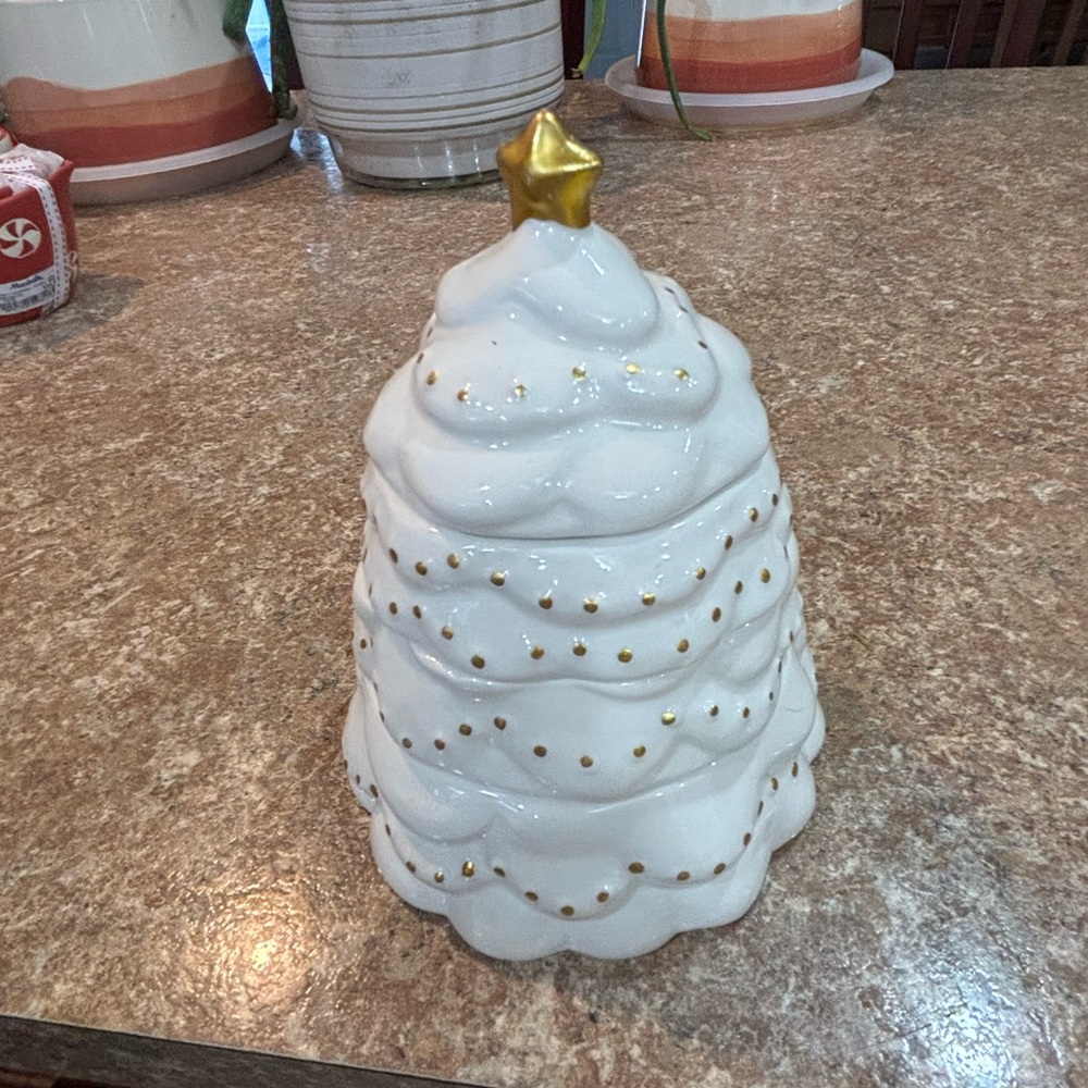 The Bakehouse Circa White and Gold Ceramic Christmas Tree Stackable MC NWOT